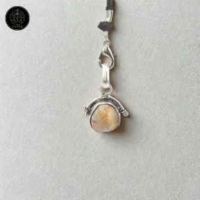 Natural Machh Mani